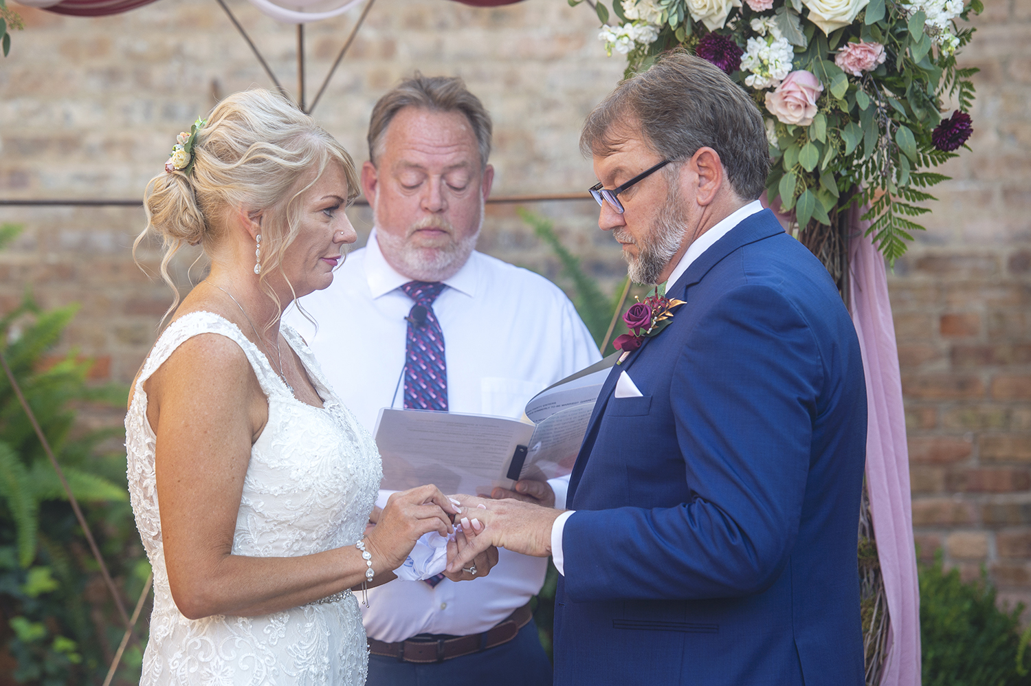 Small wedding ceremony in Northern Illinois
